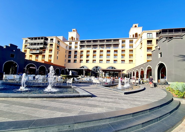 4 dienas iepazīstam Grankanāriju 5 zvaigžņu viesnīcu «Hotel Lopesan Costa Meloneras Resort & Spa». Sadarbībā ar Tez Tour un airBaltic 328932