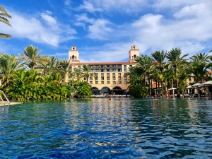 Grankanāriju 5 zvaigžņu viesnīcu «Hotel Lopesan Costa Meloneras Resort & Spa» izbaudām 4 dienas. Sadarbībā ar Tez Tour un airBaltic 4