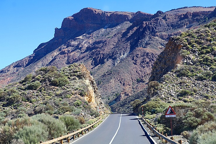 Travelnews.lv ar auto šķērso Teides nacionālo parku Tenerifes salā. Sadarbībā ar Tez Tour un airBaltic 329366