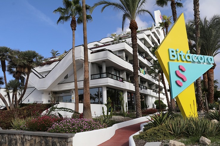 Iepazīstam Tenerifes dienvidos 4 zvaigžņu viesnīcu «Spring Hotel Bitacora».  Sadarbībā ar Tez Tour un airBaltic 329620