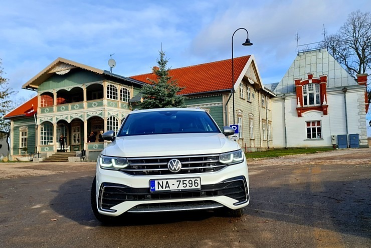 Travelnews.lv redakcija 2022.gadā ceļoja ar 17 dažādiem spēkratiem: «VW Tiguan Allspace R-Line» 330444