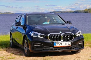Travelnews.lv redakcija 2022.gadā ceļoja ar 17 dažādiem spēkratiem: «BMW 118i» 8