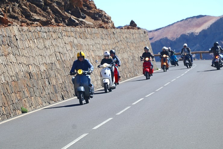 Ceļš uz Teidas vulkānu ir iecienīts gan motociklistu, gan velosipēdistu, gan šoferu vidū.  Sadarbībā ar Tez Tour un airBaltic 330459