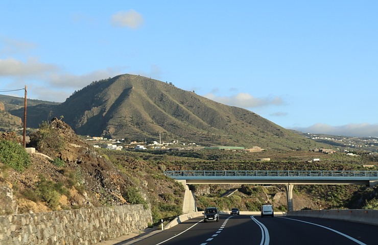 Ļoti daudzi tūristi Tenerifes salu apceļo un iepazīst ar auto. Sadarbībā ar Tez Tour un airBaltic 330516