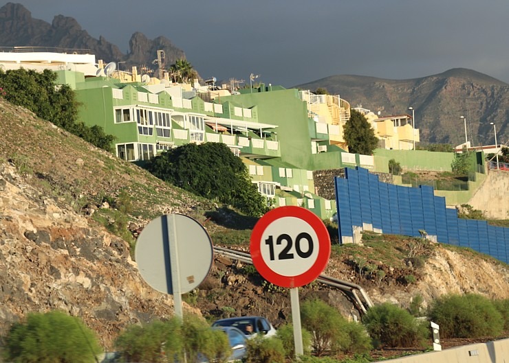 Ļoti daudzi tūristi Tenerifes salu apceļo un iepazīst ar auto. Sadarbībā ar Tez Tour un airBaltic 330523