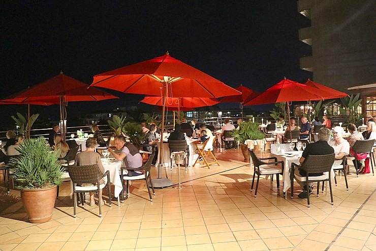 Travelnews.lv izbauda svinīgas vakariņas Tenerifes 5 zvaigžņu viesnīcā «Hotel Botanico & The Oiental Spa Garden». Sadarbībā ar Tez Tour 331023