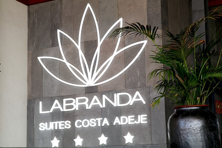 Travelnews.lv iepazīst Tenerifes 4 zvaigžņu viesnīcu «Labranda Suites Costa Adeje». Sadarbībā ar Tez Tour un airBaltic 331059
