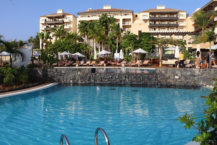 Travelnews.lv iepazīst Tenerifes dizaina viesnīcu «Hotel Vincci Seleccion La Plantacion del Sur». Sadarbībā ar Tez Tour un airBaltic 331230