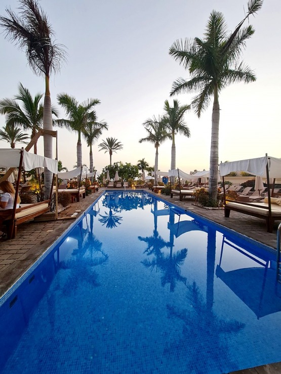 Travelnews.lv iepazīst Tenerifes dizaina viesnīcu «Hotel Vincci Seleccion La Plantacion del Sur». Sadarbībā ar Tez Tour un airBaltic 331232