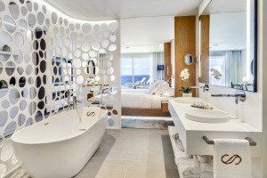 Iepazīstam skaistu Tenerifes 5 zvaigžņu viesnīcu «Royal Hideaway Corales Beach - Adults Only». Foto: barcelo.com. Sadarbībā ar Tez Tour 17