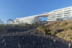 Iepazīstam skaistu Tenerifes 5 zvaigžņu viesnīcu «Royal Hideaway Corales Beach - Adults Only». Foto: barcelo.com. Sadarbībā ar Tez Tour 5