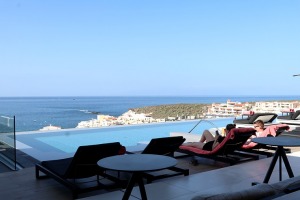 Travelnews.lv iepazīst skaistu Tenerifes 5 zvaigžņu viesnīcu «Royal Hideaway Corales Beach - Adults Only». Sadarbībā ar Tez Tour 19