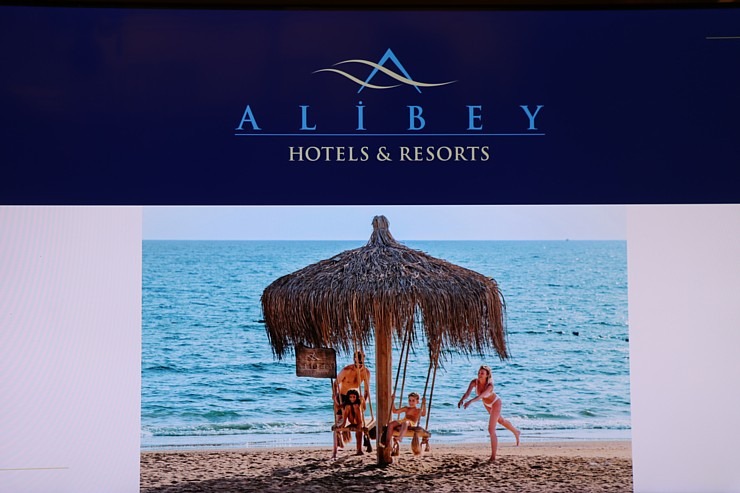 Tūroperators «Coral Travel Latvia» kopā ar Turcijas «Alibey Hotels & Resorts» ļauj izgaršot Rīgas restorāna «Barents» ēdienkarti 332727