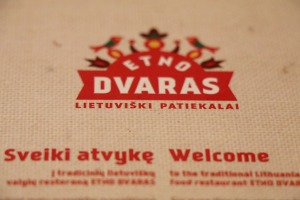 Travelnews.lv izbauda restorāna «Etno Dvaras» ēdienkarti Paņevežā un pārliecinās par 9% PVN 1