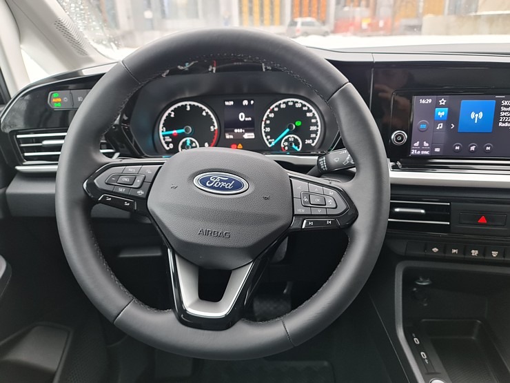 Travelnews.lv sadarbībā ar auto nomu «Europcar Latvija» izbrauc 721 km ar 7-vietīgo Ford Tourneo Connect 333920