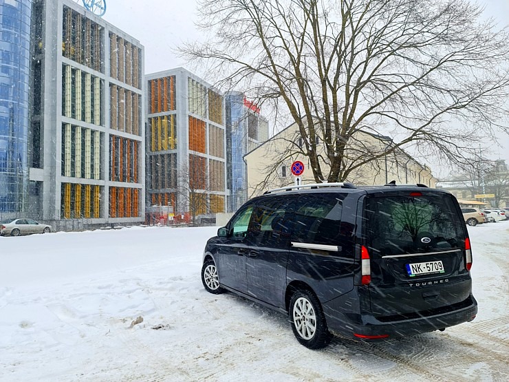 Travelnews.lv sadarbībā ar auto nomu «Europcar Latvija» izbrauc 721 km ar 7-vietīgo Ford Tourneo Connect 333910