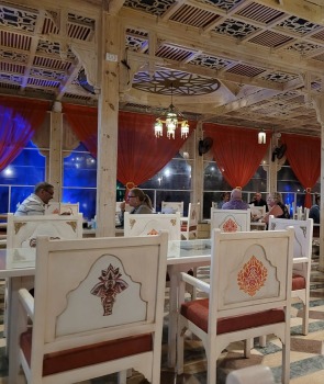 Travelnews.lv sadarbībā ar «Tez Tour Latvia» iepazīst Hurgadas restorānu «Manohar Indian Cuisine» 25