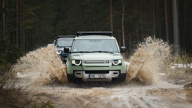 Svinot Land Rover un Defender 75. gadskārtu, zīmola fani dodas piedzīvojumu braucienā uz Vidzemi. Foto: Velocita.lv 334516