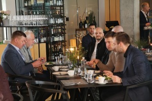 Latvijas Restorānu biedrība rīko kopsapulci ar garšīgām brokastīm Pārdaugavas «Osta, restorāns ar skatu» 46