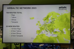 «airBaltic» rīko medijiem atvērto durvju dienu un iepazīstina ar lidmašīnu apkopes angāru 15