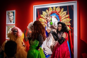 Mākslinieka Mailza Oldridža izstādes atklāšana muzejā «Fotografiska» Tallinā. Foto: Siim Loog 39