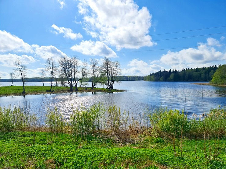 Ludzas novadā Travelnews.lv kopā ar krančiem pievar 33 km pārgājienu Vecslabadā 335812