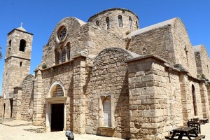 Travelnews.lv sadarbībā ar «Puzzle Travel» apmeklē Svēto Barnabas klosteri Ziemeļkiprā 1