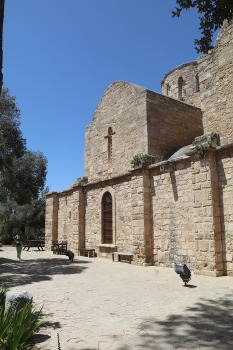 Travelnews.lv sadarbībā ar «Puzzle Travel» apmeklē Svēto Barnabas klosteri Ziemeļkiprā 3