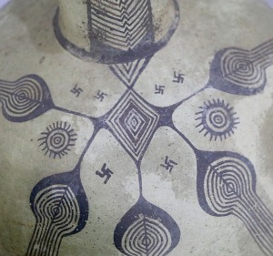Travelnews.lv apmeklē ļoti senu arheoloģisko ekspozīciju Svēto Barnabas klostera telpās 9