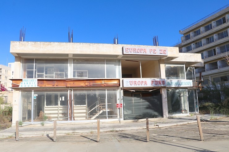 Travelnews.lv apmeklē slēgto un pamesto Famagustas pilsētas daļu Varošu Ziemeļkiprā 336255
