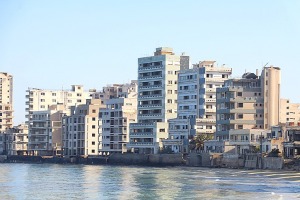 Travelnews.lv apmeklē slēgto un pamesto Famagustas pilsētas daļu Varošu Ziemeļkiprā 12