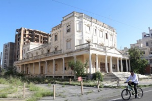 Travelnews.lv apmeklē slēgto un pamesto Famagustas pilsētas daļu Varošu Ziemeļkiprā 7