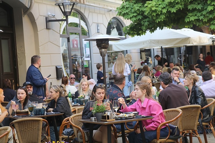 Restorāns «Buržujs» Berga bazārā organizē Baltijas lielāko Austeru festivālu, apēdot 11 000 austeru 336319