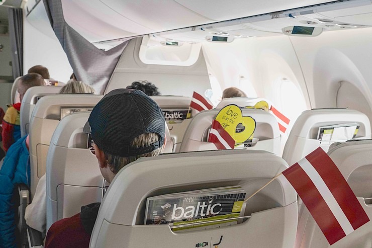 «airBaltic» sadarbībā ar Latvijas Hokeja federāciju organizē fanu lidojumus uz Tamperi 336881