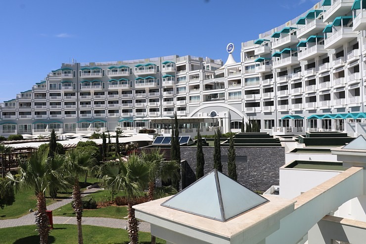 Travelnews.lv iepazīst ļoti skaistu Ziemeļkipras viesnīcu «Limak Cyprus Deluxe Hotel». Sadarbībā ar Puzzle Travel 337238