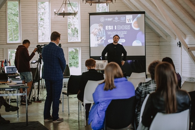 Lūznavas muižā pulcējas Latgales tūrisma profesionāļi uz semināru «Esi i dori». Foto: Dagnija Bernāne 337378