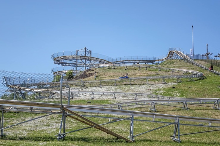 Ventspils Piedzīvojumu parkā tika atklāta Baltijā lielākā rodeļu trase - Ventspils rodelis. Foto: ocventspils.lv 337682