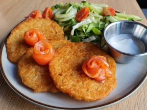 Travelnews.lv iepazīst «Burgeru māja Lielais Kristaps» ēdienkarti uz Matīsa ielas Rīgā 11
