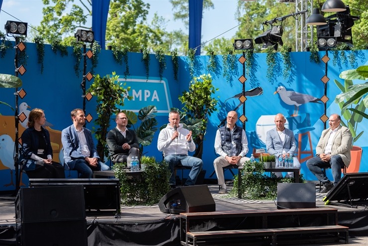 Zīmīgi foto mirkļi no sarunu festivāla LAMPA Cēsīs. Foto: Festivalslampa.lv 337887