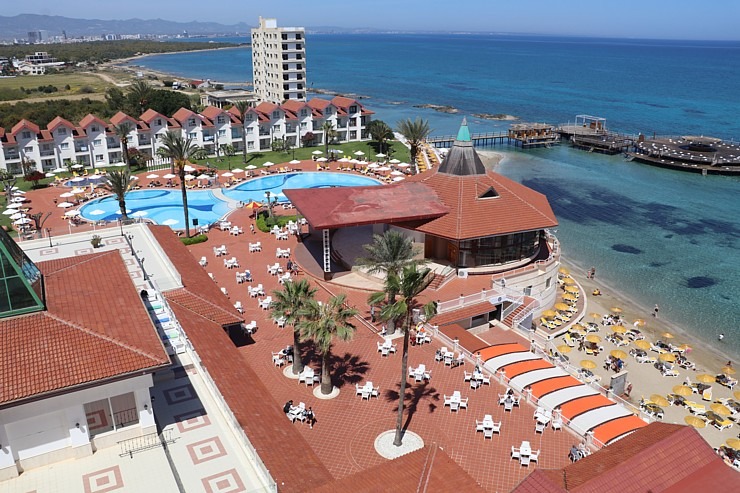 Travelnews.lv sadarbībā ar «Puzzle Travel» iepazīst Ziemeļkipras viesnīcu «Salamis Bay Conti Hotel» 338175