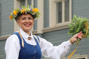 Skati dziesmu un deju svētku dalībnieku gājienu Rīgā - «Novadu dižošanās» 1