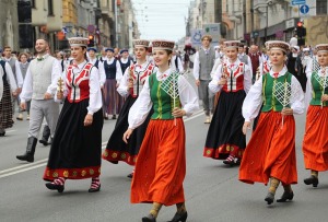 Skati dziesmu un deju svētku dalībnieku gājienu Rīgā - «Novadu dižošanās» 15