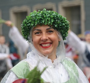 Skati dziesmu un deju svētku dalībnieku gājienu Rīgā - «Novadu dižošanās» 53