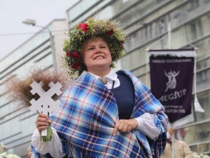 Atpazīsti savējos dziesmu un deju svētku dalībnieku gājienu Rīgā - «Novadu dižošanās» 21