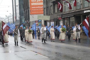 Atpazīsti savējos dziesmu un deju svētku dalībnieku gājienu Rīgā - «Novadu dižošanās» 78
