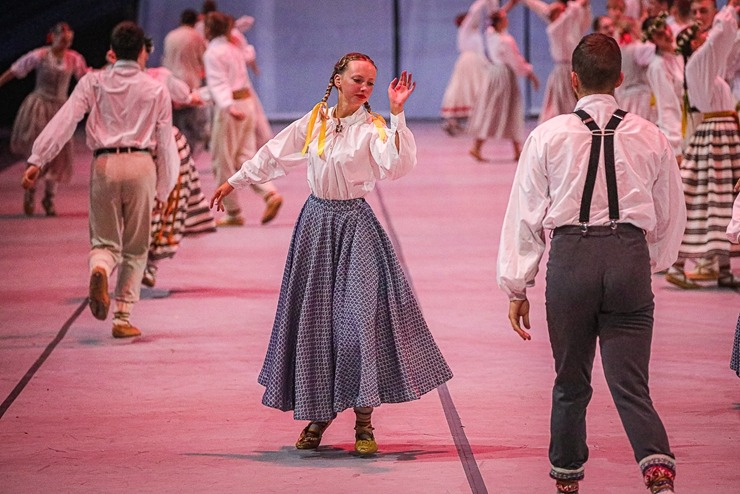 Fotogrāfs Mareks Galinovskis piedāvā: Latviešu skatuviskās dejas lielkoncerts 