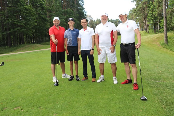Turkish Airlines Pasaules Golfa Kausa turnīrs notiek Rīgas Ozo golfa klubā 340234