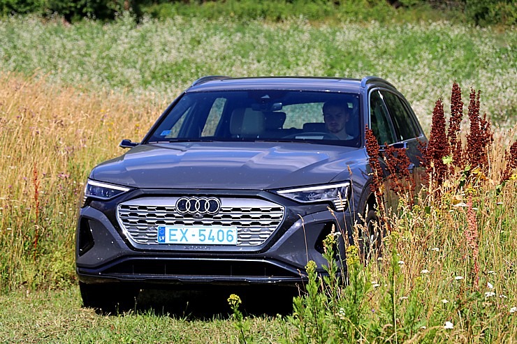 Travelnews.lv ar jauno un elektrisko «Audi Q8 e-tron» apceļo un izbauda Latgali 340297