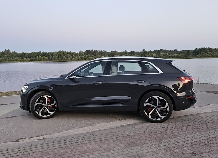 Travelnews.lv ar jauno un elektrisko «Audi Q8 e-tron» apceļo un izbauda Latgali 340332