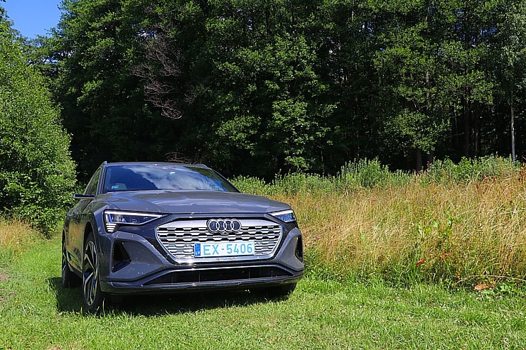 Travelnews.lv ar jauno un elektrisko «Audi Q8 e-tron» apceļo un izbauda Latgali 340299